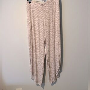 Roan and Ryan crop flowy pant